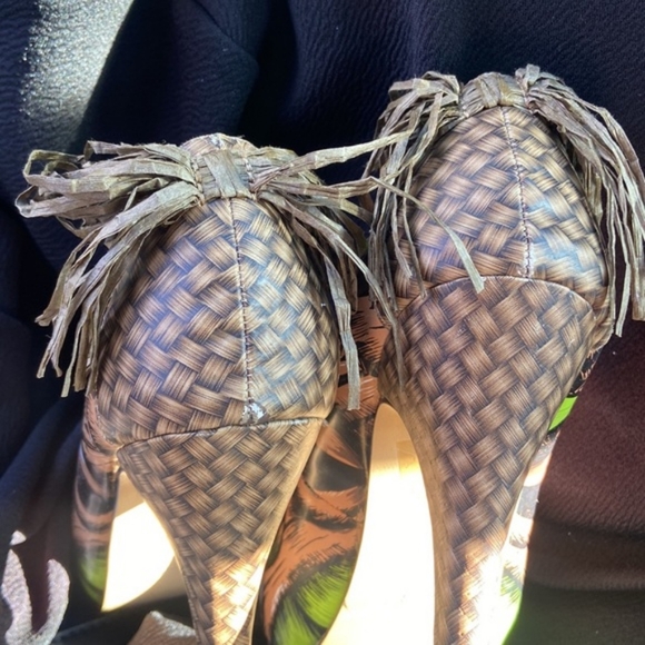 IRON FIST TIKI TOES LADIES PLATFORM SHOES - Picture 5 of 12